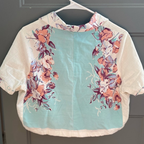 White Handmade Blouse Cat and Dog Embroidered - Picture 2 of 13